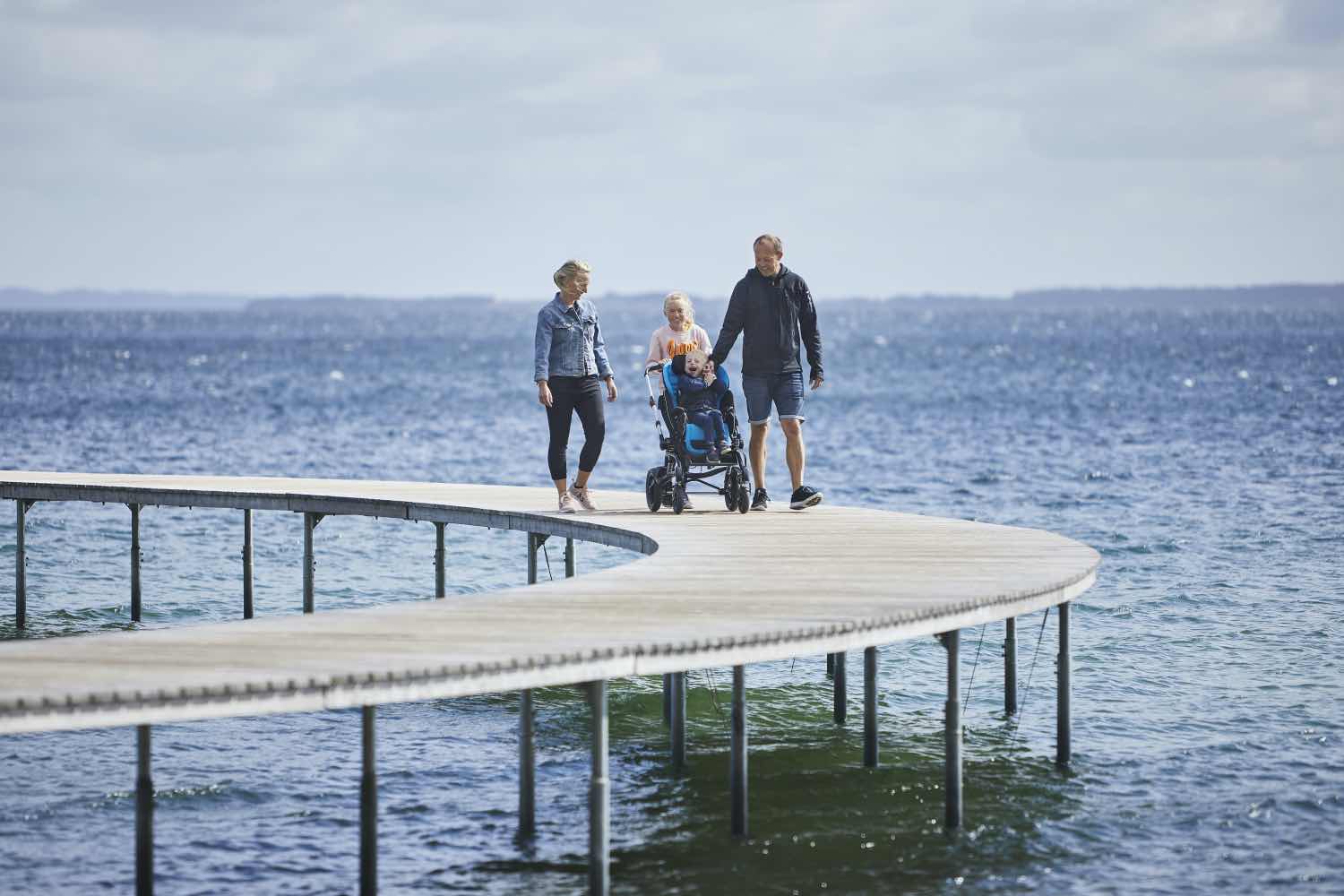 Kategori Engelli Cocuk Puseti Slayt